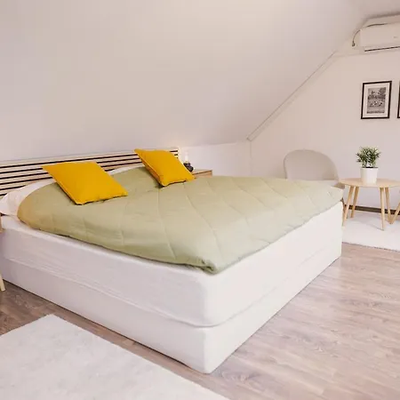 Beke Vendeghaz شقة *